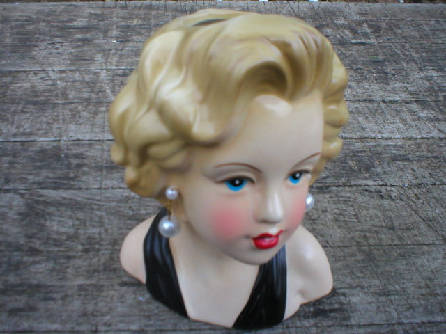 MARILYN HEADVASE PORCELAIN