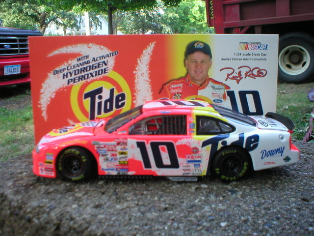 RICKY RUDD #10 1:24 TIDE/HYDROGEN PEROXIDE DIECAST CAR