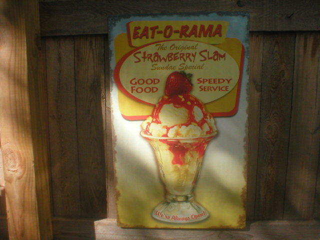 STRAWBERRY SLAM SUNDAE RETRO TIN DINER METAL SIGN