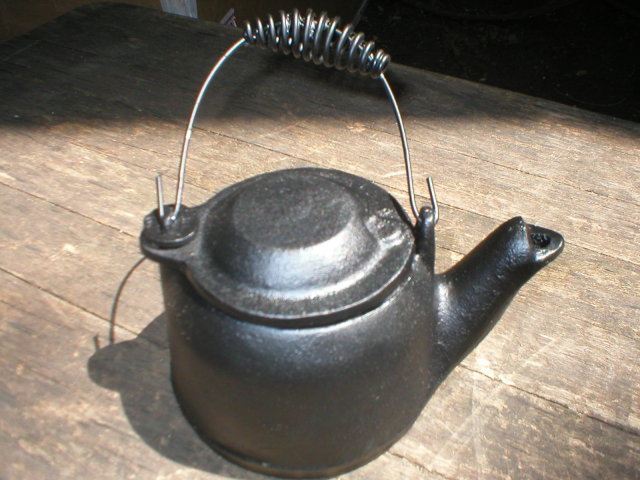 SMALL CAST IRON MINI TEA KETTLE