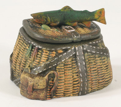 CAST IRON FISHING STORAGE BOX WITH HINGED LID F