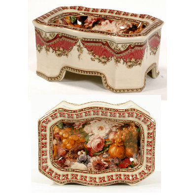 VICTORIAN STYLE DECORATIVE PORCELAIN FLORAL SOAP DISH
