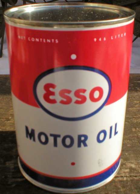 NEW ESSO MOTOR OIL 32 FL. OZ. METAL CAN