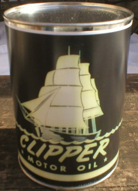 NEW CLIPPER MOTOR OIL 32 FL. OZ. METAL CAN