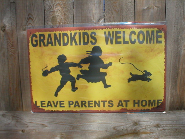 GRANDKIDS WELCOME TIN METAL SIGN