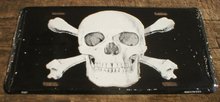 SKULL CROSSBONES LICENSE PLATE SIGN METAL ADV AD SIGNS