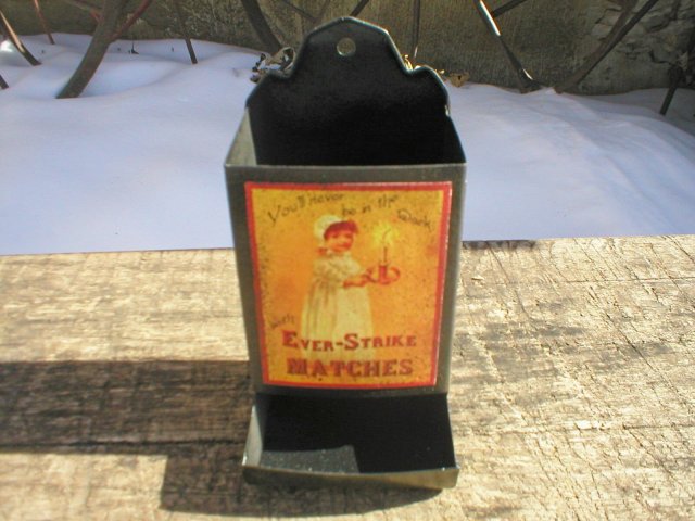 EVER-STRIKE MATCHES MATCH HOLDER M