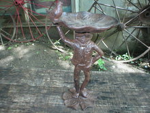 FROG BIRDFEEDER WATERER CAST IRON