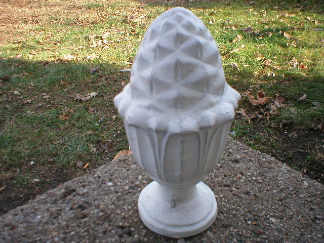 WHITE ACORN FINIAL GARDEN DECK HOME DECOR F