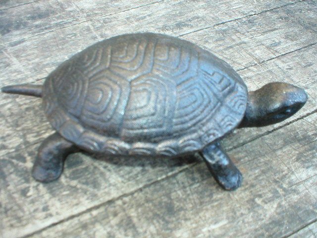 CAST IRON TURTLE IRON DECOR