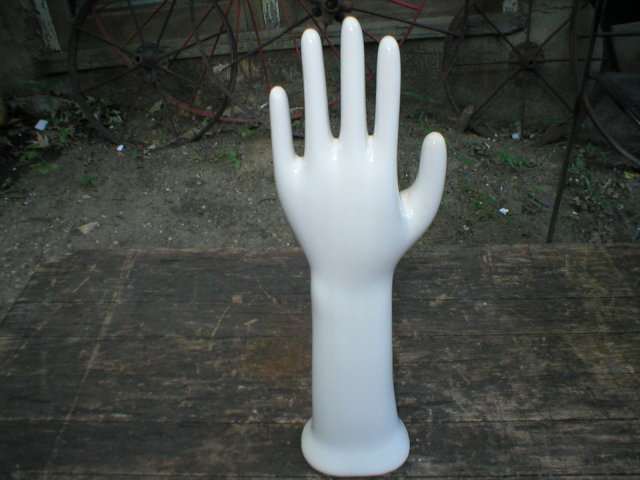 PORCELAIN GLOVE MOLD UNIQUE GLASS DECOR G