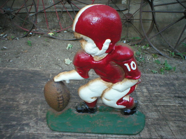 CAST IRON BOY FOOTBALL PLAYER DOORSTOP IRONWARE DECOR F
