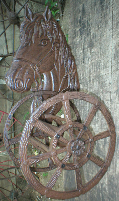 UNIQUE CAST IRON HORSE HOSE REEL HOLDER H