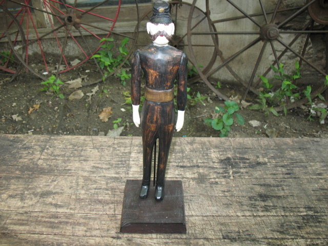WOODEN ENGLISH POLICEMAN STATUE HOME OFFICE DECOR P