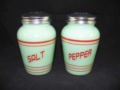 ONE SET JADITE DECORATED SALT & PEPPER SHAKERS J