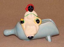 BLACK AMERICANA PORCELAIN BLUE SCOOP W/MAMMY B
