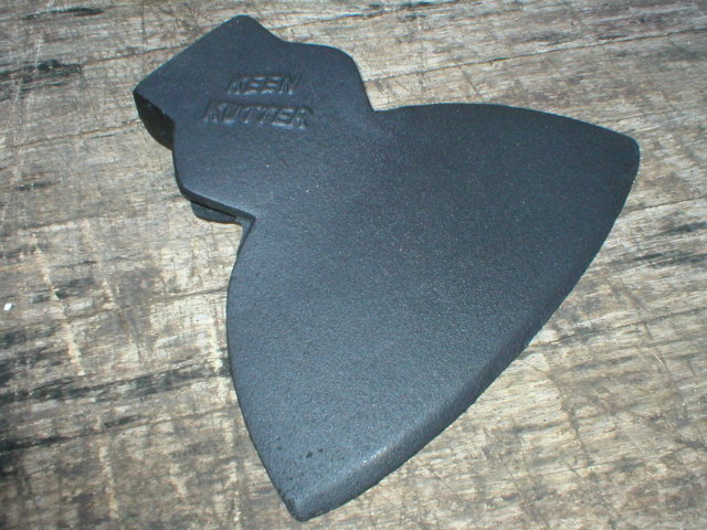 LARGE BROAD AXE HEAD KEENKUTTER