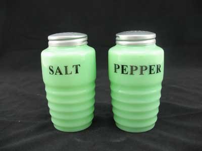 JADE JADITE JADEITE RIBBED SALT & PEPPER SHAKERS J