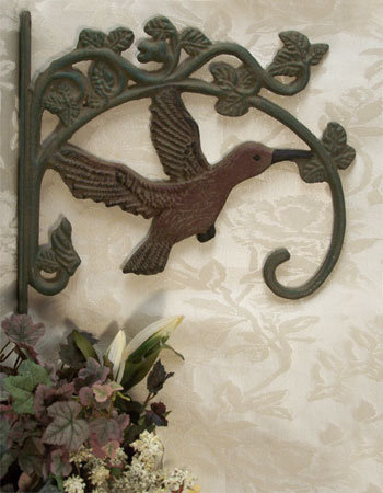 CAST IRON RUSTIC HUMMINGBIRD PLANT HOLDER H