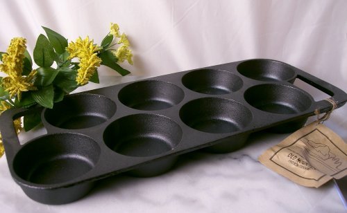 CAST IRON OLD MOUNTAIN 8 IMPRESSION BISCUIT PAN