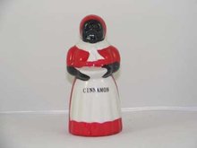 BLACK AMERICANA PORCELAIN HAND PAINTED MAMMY CINNAMON SHAKER
