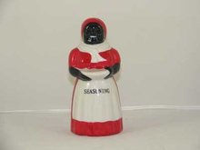 BLACK AMERICANA PORCELAIN HAND PAINTED MAMMY SEASONING SHAKER