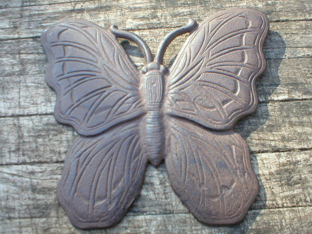 CAST IRON RUSTIC BUTTERFLY STEPPING STONE B