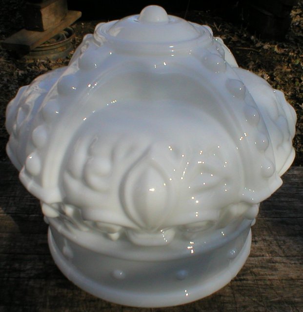 WHITE CROWN GASOLINE MILK GLASS GAS PUMP GLOBE