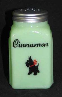 JADE JADITE JADEITE SCOTTY CINNAMON SHAKER S