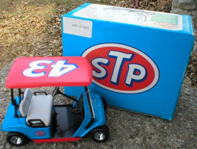 RICHARD PETTY STP 1:16 SCALE DIE CAST GOLF CART BANK