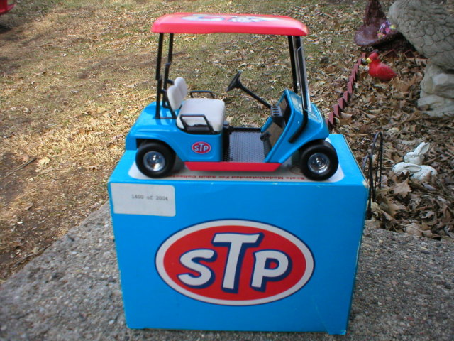 RICHARD PETTY STP 1:16 SCALE DIE CAST GOLF CART BANK
