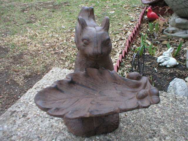 SQUIRREL BUTLER CAST IRON