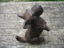 BEGGING SCOTTY DOG CAST IRON
