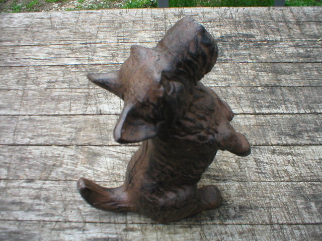 BEGGING SCOTTY DOG CAST IRON
