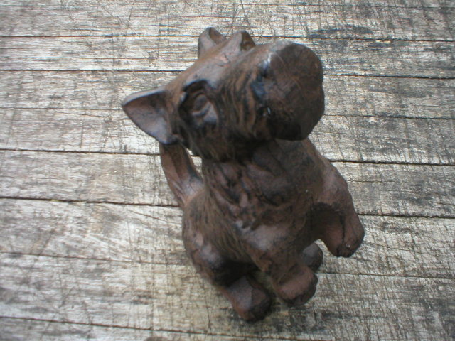 BEGGING SCOTTY DOG CAST IRON