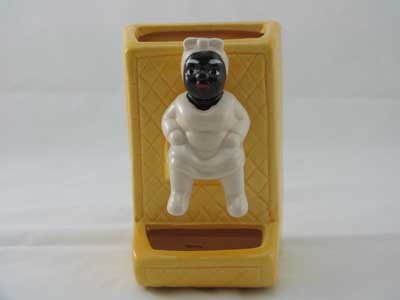 PORCELAIN MAMMY WALL POCKET MATCH HOLDER M