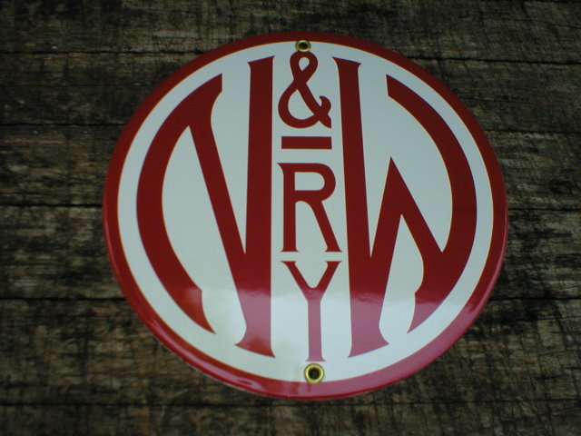 NORFOLK & WESTERN RAILWAY PORCELAIN-COATED RAILROAD ADV SIGN S