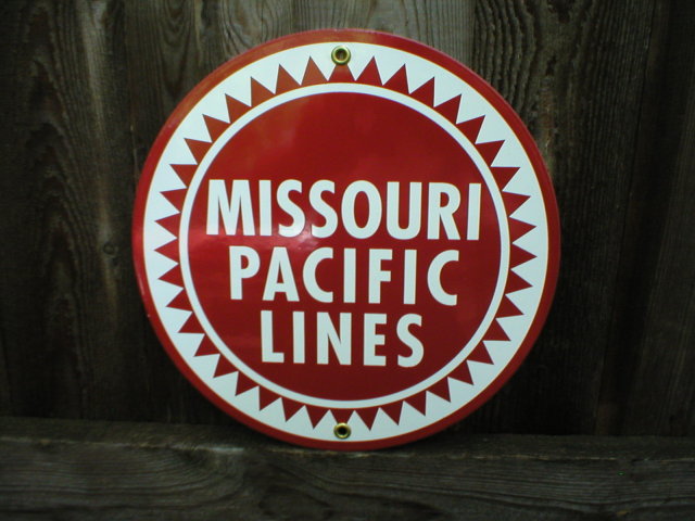 MISSOURI PACIFIC LINES PORCELAIN-COATED RAILROAD SIGN A