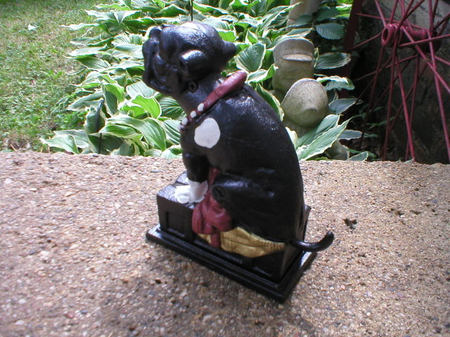 CAST IRON BLACK BULLDOG MECHANICAL BANK B
