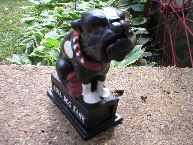 CAST IRON BLACK BULLDOG MECHANICAL BANK B