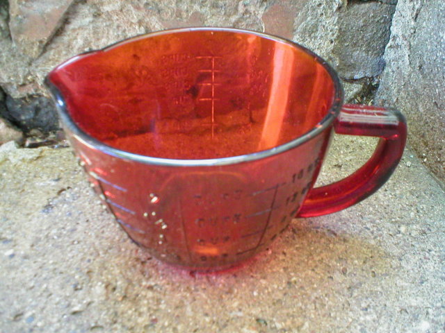 AMBER GLASS 2 CUP MEASURING CUP KITCHEN DECOR