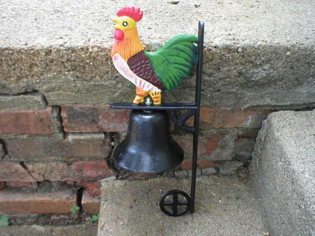 CAST IRON WALL MOUNTED COLORFUL ROOSTER BELL R