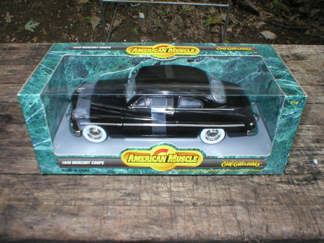 1949 AMERICAN MUSCLE 1:18 BLACK MERCURY COUPE