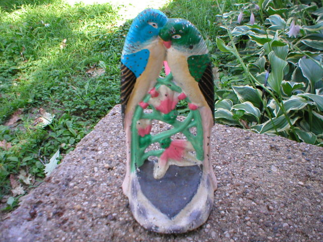 CAST IRON LOVE BIRDS BOOKEND L