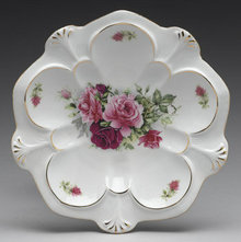 PORCELAIN OYSTER PLATE LIMOGES COLLECTOR GLASS L