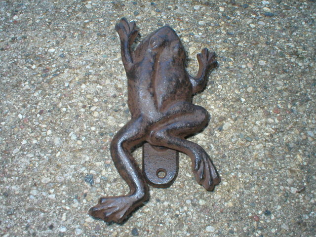 CAST IRON FROG DOOR KNOCKER HOME GARDEN DECOR