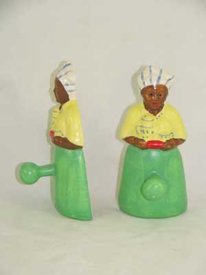 PORCELAIN GREEN MAMMY WALL HANGER