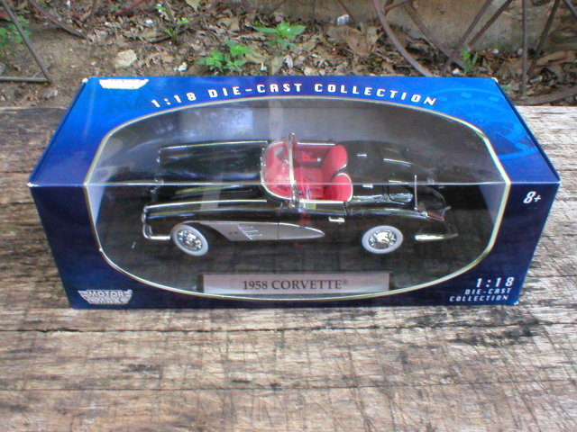 1:18 DIECAST 1958 BLACK CHEVROLET CORVETTE