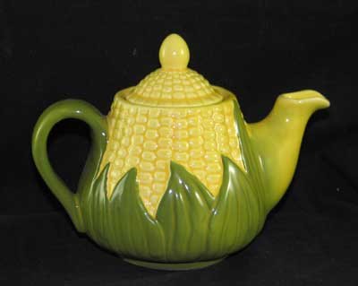 SMALL CORN KING SALT & PEPPER SET MARKED SHAWNEE