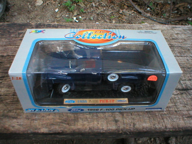 1956 WELLY 1:18 DARK BLUE FORD F100 PICKUP